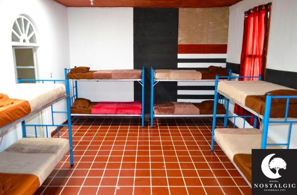 4 Grados Hostal Bed & Breakfast Guatemala City Exterior photo